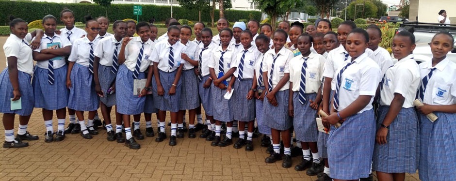 ndiaini-girls-motivational-tour-to-karatina-university